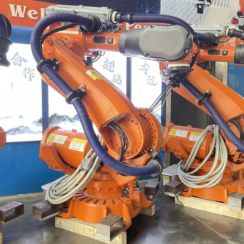 Roboter-Arm 6640-235/2.55 der zweite Handabb für das Punktschweissen, welches die Palettierung behandelt