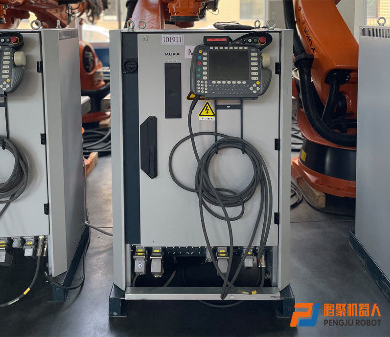 KRC4-Controller und Kuka-Software zur präzisen Herstellung von gebrauchten KUKA-Robotern - Zeitkauf!