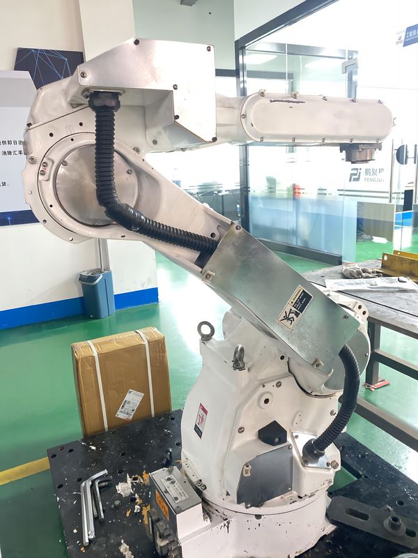 XRC Gebrauchte Roboterarm Nutzlast 20 kg Yaskawa CR20 Roboter für Reinräume, Roboter für die Materialbearbeitung, Roboter für das Auswählen und Platzieren