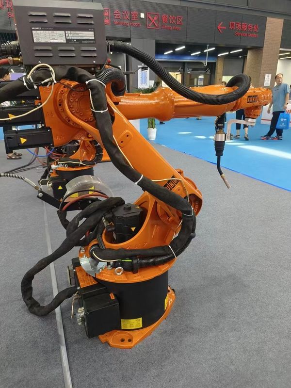 KR16L6 6 kg Nutzlast 6-Achsen-Roboter XP Steuerungskammer Boden/Decke Installation Neigung Winkelbogen Schweißanlage MIG