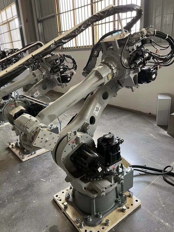 MH50 Verwendete YASKAWA­Roboter ±0,07 mm Wiederholbarkeit für Materialentfernung und -schneiden