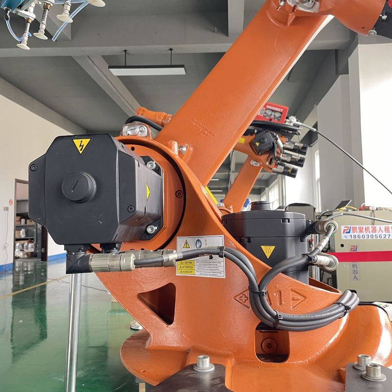 KUKA Kr16 Bogenschweißroboter mit XP-Steuerung Lade- und Entladung von Teilen Handhabung von Teilen Industrieroboterarm