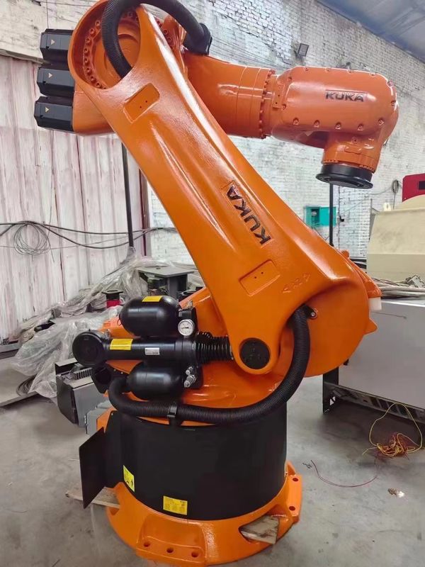 Maximieren Sie Ihre Produktion mit gebrauchten KUKA Roboter KR360-3 und KRC4 Controller ARC Schweißmontage von Teilen Laden und Entladen Schneidroboter