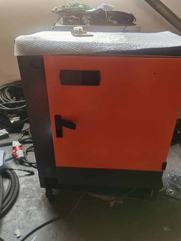 Kuka Software verwendet KUKA KR240 R2900 Ultra Roboter IP 65 Sicherheit ±0,1 mm Wiederholbarkeit und mehr Für hohe Standards 240kg Nutzlast 2900mm Reichweite