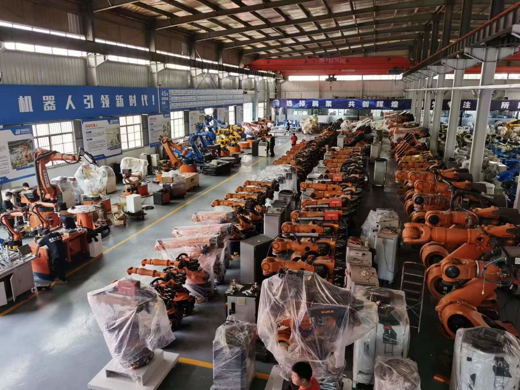 KUKA KR300 R2500 Ultra 300kg Nutzlast 2500mm Reichweite Gebraucht KUKA Roboter mit Wiederholbarkeit ±0,1 mm Und Kuka Programmierung Loading Robot Handling Schleifen Fräsen