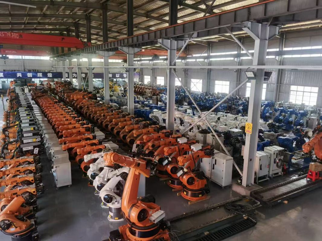 Geschwindigkeit 2,5 M/s Gebrauchte KUKA-Roboter mit Arbeitsreichweite 1611mm 1911mm Orange Ideal für automatisierte Materialbehandlungssysteme