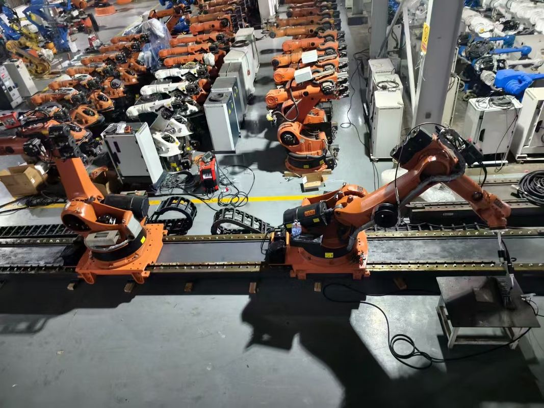 KUKA KR180 R2900 Prime 180kg Nutzlast 2900mm Reichweite Wandladen-Roboter und KRC4 Controller Maler-Roboter