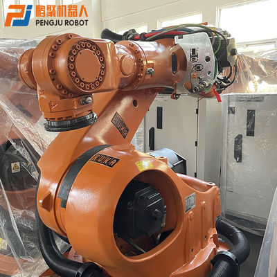 KUKA benutzte die automatische Palettierungsroboter-Werkzeugmaschine, die KUKA KR200 entladend lädt