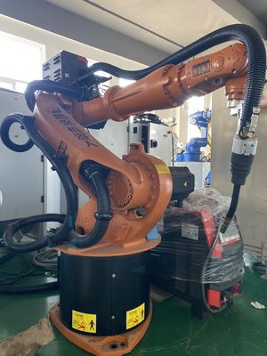 Ein scharfer Industrieroboter KR16L6 des Werkzeug-KUKA für automatisches Schweißen
