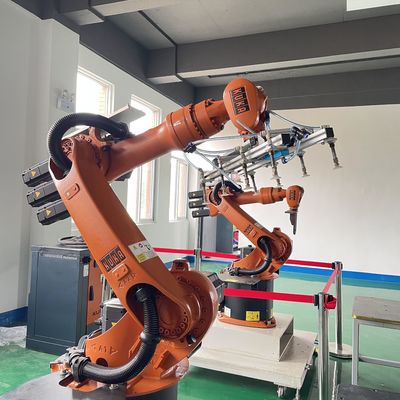 1611mm Reichweite Palletizing Robot Boden montierte Automatisierungsausrüstung, Fluss-Kern-Schweißroboter, Maschinen-Ladungsroboter