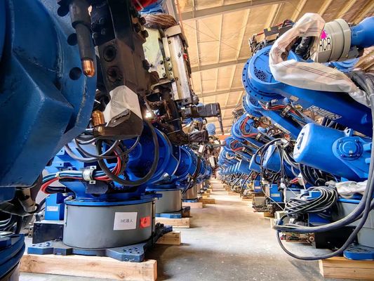 Schnelle und präzise automatische Batterie-Spot-Schweißmaschine ES200D Yaskawa ES200D Roboter für Schweißen, Handling und Palletierung